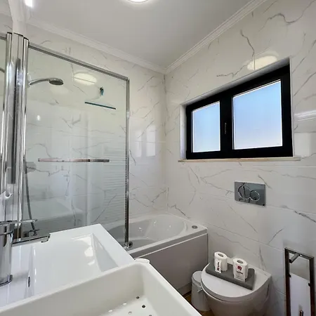 Algarve Premium With Pool By Homing Willa